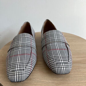 Women's Tous Plaid Loafers Size 7.5 Gray